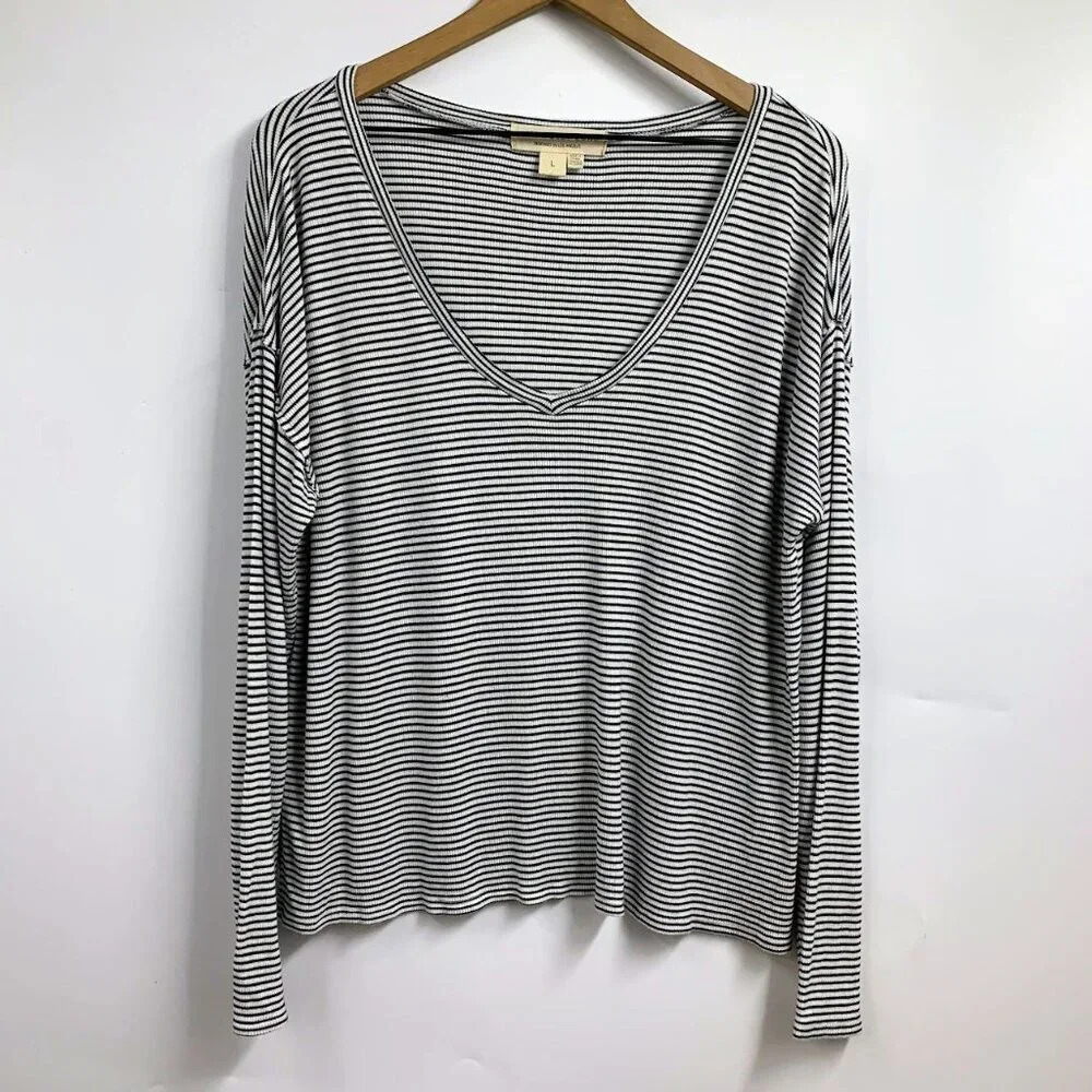 Saltwater LUXE Women's Round‎ Neck Striped Long Sleeve Rayon Shirt Size L